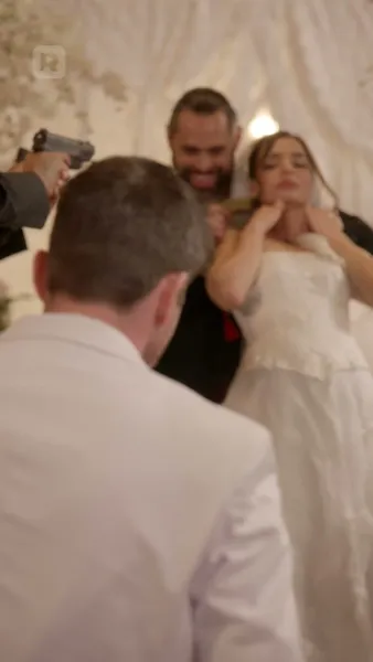 พันธะรักในเงามืด