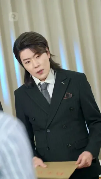 เธอดูถูกพ่อผัว แต่ไม่รู้ว่าฉันเป็นใคร