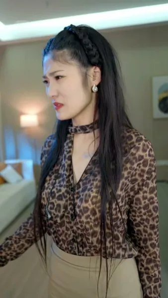 เธอดูถูกพ่อผัว แต่ไม่รู้ว่าฉันเป็นใคร