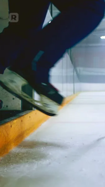 ฉีกดีลรักนักฮอกกี้แบดบอย