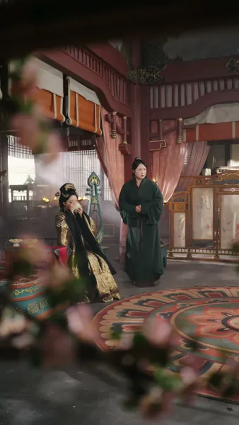 พันธนาการหัวใจใต้บัลลังก์ 