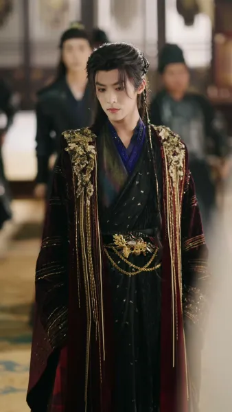 พันธนาการหัวใจใต้บัลลังก์ 