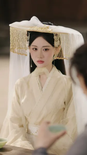 พันธนาการหัวใจใต้บัลลังก์ 