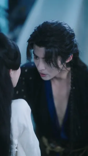 พันธนาการหัวใจใต้บัลลังก์ 