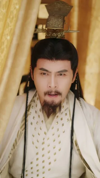 พันธนาการหัวใจใต้บัลลังก์ 