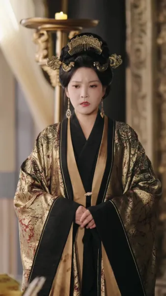 พันธนาการหัวใจใต้บัลลังก์ 