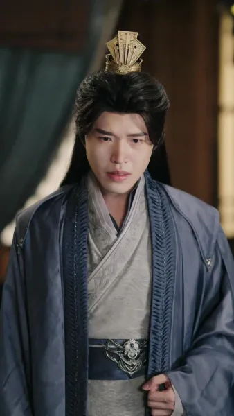 พันธนาการหัวใจใต้บัลลังก์ 