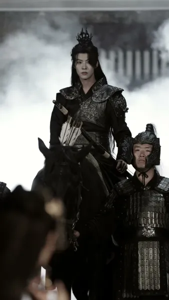 พันธนาการหัวใจใต้บัลลังก์ 