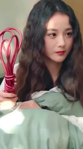 เจ้าของบ้านโชคดีกับผู้เช่าสาวสวยสี่คน