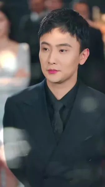 เจ้าของบ้านโชคดีกับผู้เช่าสาวสวยสี่คน