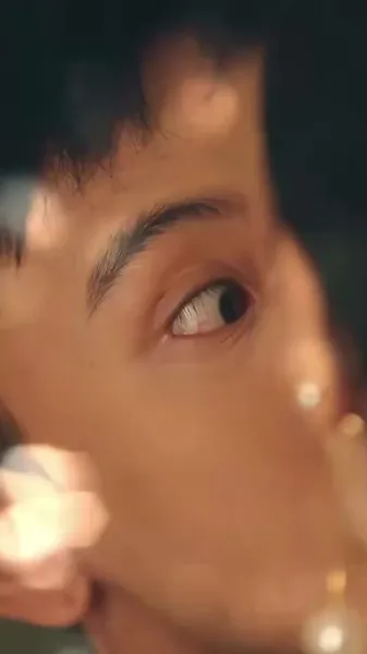 เจ้าของบ้านโชคดีกับผู้เช่าสาวสวยสี่คน