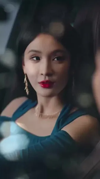 เจ้าของบ้านโชคดีกับผู้เช่าสาวสวยสี่คน