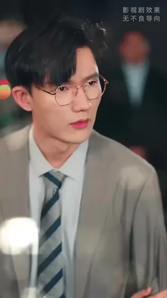 เจ้าของบ้านโชคดีกับผู้เช่าสาวสวยสี่คน