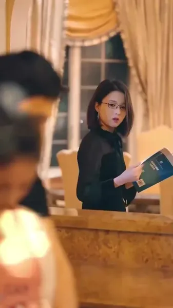 เจ้าของบ้านโชคดีกับผู้เช่าสาวสวยสี่คน