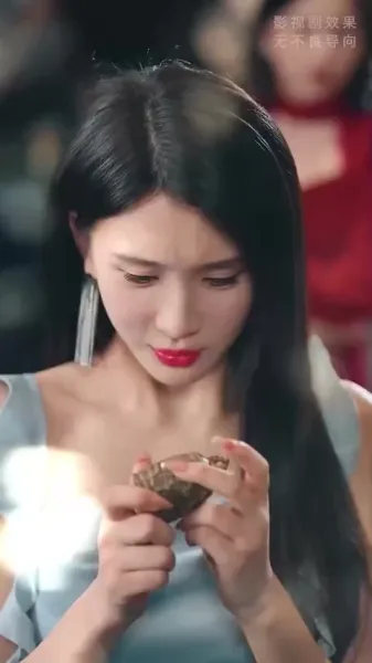 เจ้าของบ้านโชคดีกับผู้เช่าสาวสวยสี่คน