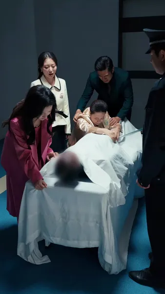 ฟื้นจากเถ้าถ่าน