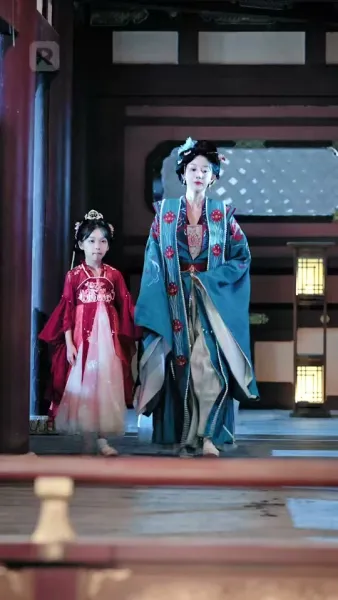 ผู้บงการหลังบัลลังก์