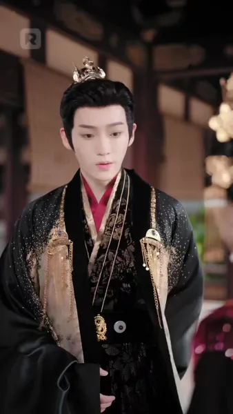 ผู้บงการหลังบัลลังก์