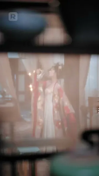 ผู้บงการหลังบัลลังก์