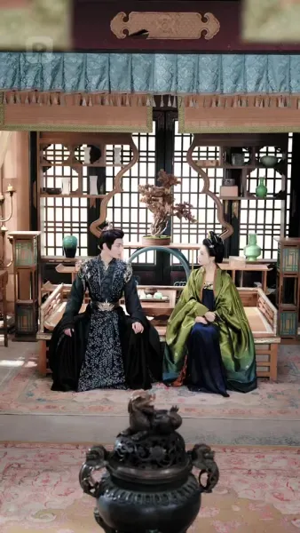 ผู้บงการหลังบัลลังก์