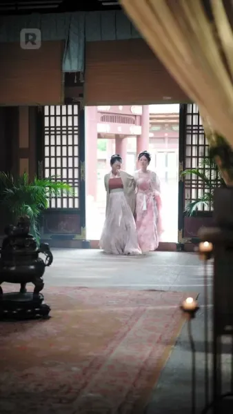 ผู้บงการหลังบัลลังก์