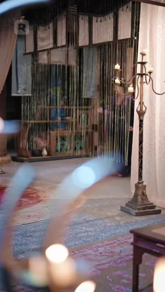 ผู้บงการหลังบัลลังก์