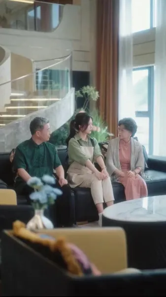 แม่บ้านสาวขโมยใจ