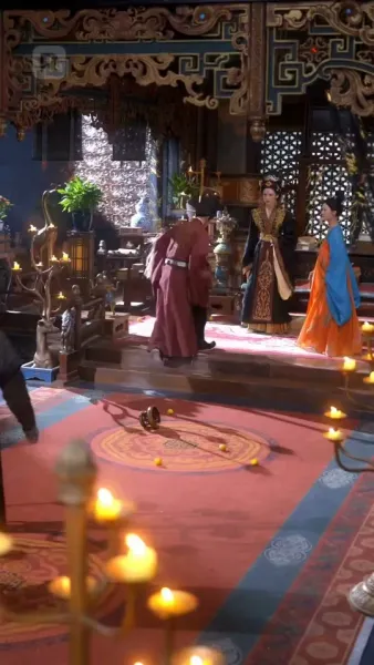 จักรพรรดิตัวปลอม