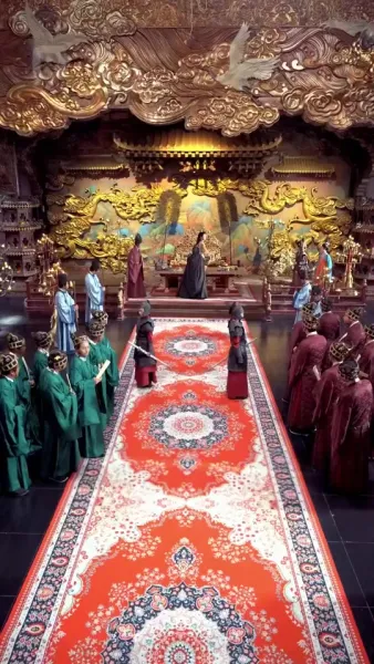 จักรพรรดิตัวปลอม