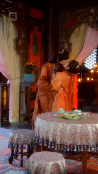 จักรพรรดิตัวปลอม