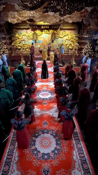 จักรพรรดิตัวปลอม