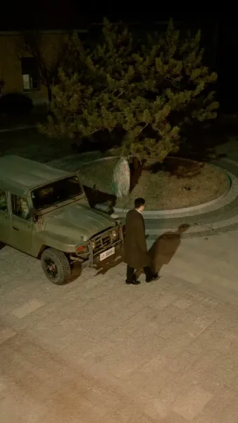 ผู้ถามที่เงียบงัน ลมใบไม้ผลิกับคำถามที่ไม่มีคำตอบ