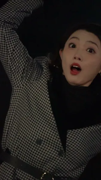 ผู้ถามที่เงียบงัน ลมใบไม้ผลิกับคำถามที่ไม่มีคำตอบ