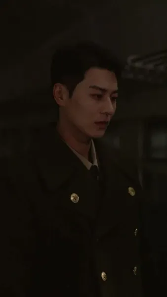 ผู้ถามที่เงียบงัน ลมใบไม้ผลิกับคำถามที่ไม่มีคำตอบ