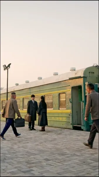 ผู้ถามที่เงียบงัน ลมใบไม้ผลิกับคำถามที่ไม่มีคำตอบ