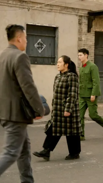 ผู้ถามที่เงียบงัน ลมใบไม้ผลิกับคำถามที่ไม่มีคำตอบ