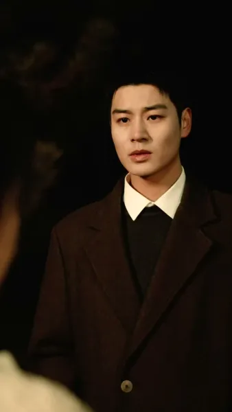 ผู้ถามที่เงียบงัน ลมใบไม้ผลิกับคำถามที่ไม่มีคำตอบ