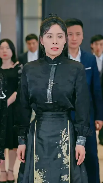 ธิดาเหนือบัลลังก์