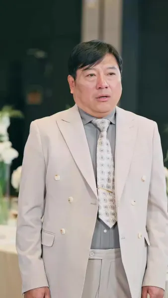 ธิดาเหนือบัลลังก์