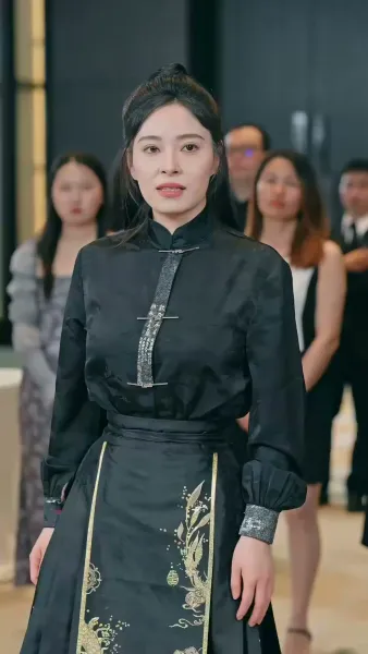 ธิดาเหนือบัลลังก์