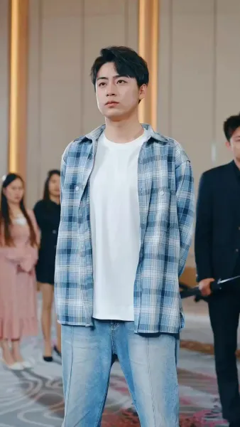 ธิดาเหนือบัลลังก์