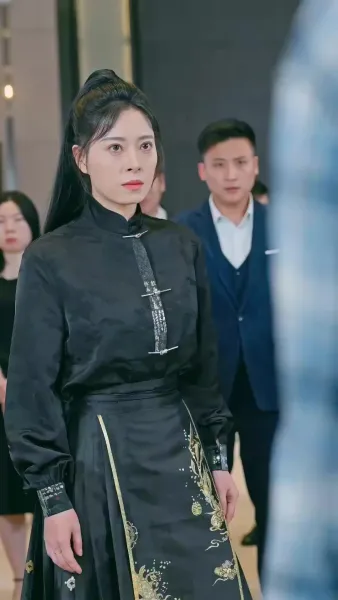 ธิดาเหนือบัลลังก์