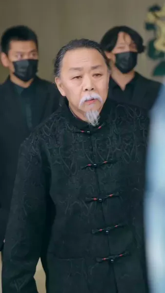 ธิดาเหนือบัลลังก์