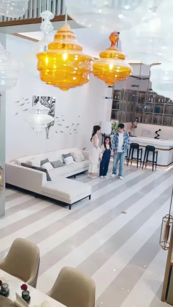 ธิดาเหนือบัลลังก์