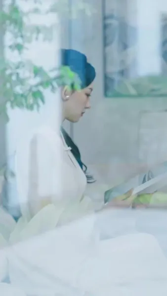 ธิดาเหนือบัลลังก์