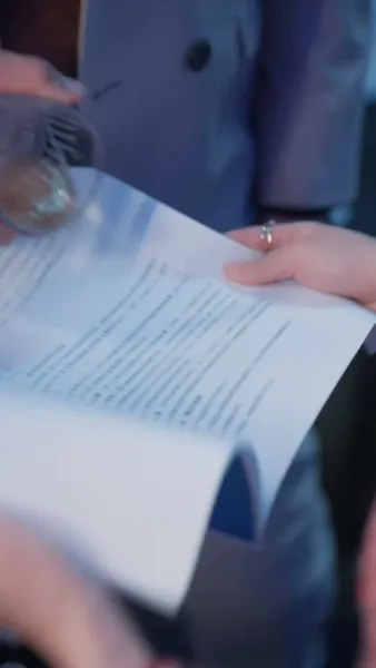 เมื่อหัวใจห่างไกลรัก