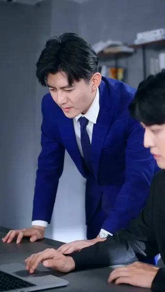 จากพี่เลี้ยงสู่ไอดอลบอส