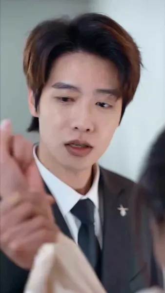 รักสามซ้อน ซ่อนน้ำตา