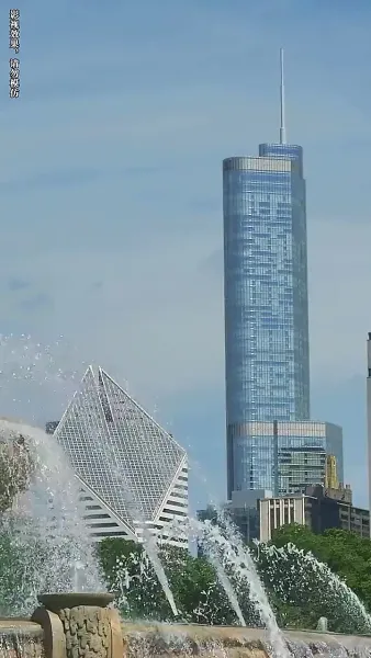 หลังจากการหย่าร้าง ภรรยาเก่าของเขาได้นำลูกไป