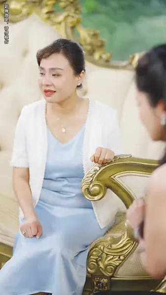 หลังจากการหย่าร้าง ภรรยาเก่าของเขาได้นำลูกไป